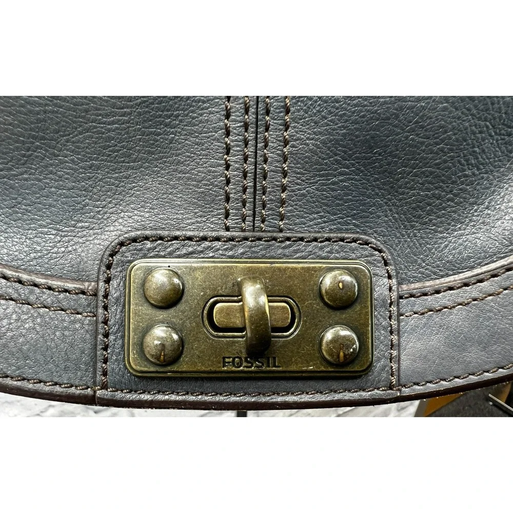 Fossil Vintage Revival Flap Crossbody Purse‎ Dark Gray Leather Turn Lock Charm